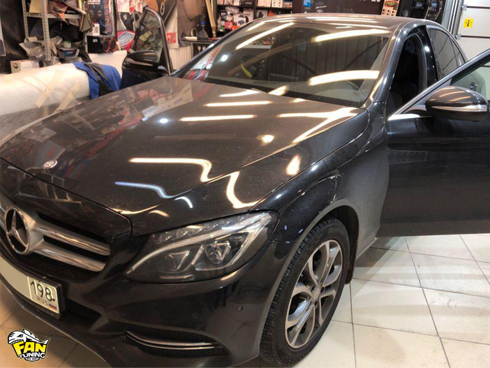 Установка камер спереди и сзади на Мерседес (Mercedes) W205 с выводом изображения на штатный монитор